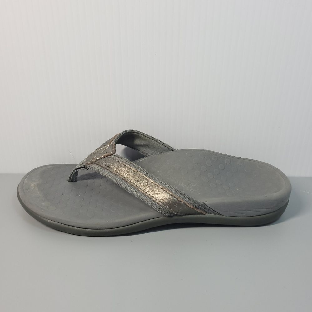 Vionic Leather Thong Sandals Tide II Bronze Metallic and gray Womens 5
